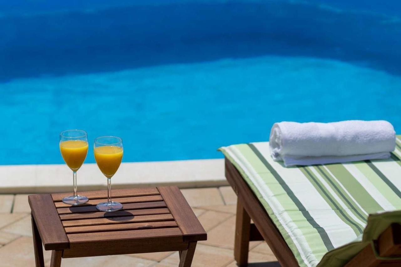 Lux Apartment Sandra Makarska Buitenkant foto